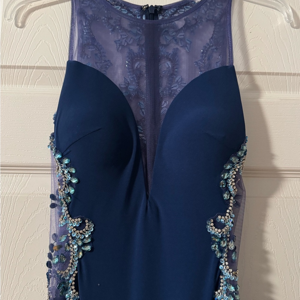 Gorgeous formal dress!